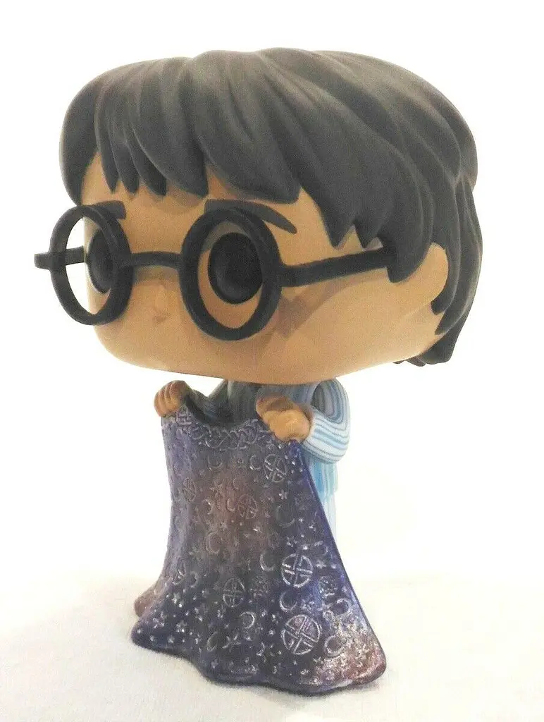 Фігурка Funko Pop Фанко Поп Гаррі Поттер Harry with Invisibility Cloak Гаррі з мантією 10 см HP HI 112 - фото 4
