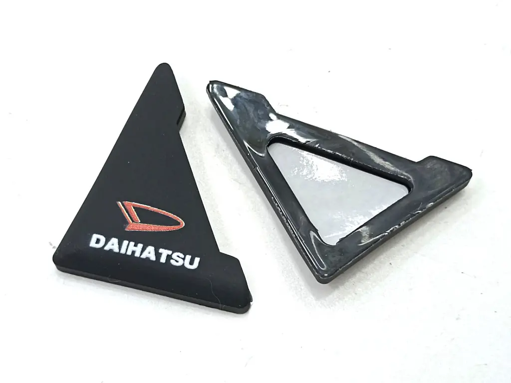 Захист кутів дверей DAIHATSU 2 шт Гумові 45х58х47 мм на скотчі Чорні Посилені (протиударні чохли від сколів) - фото 2