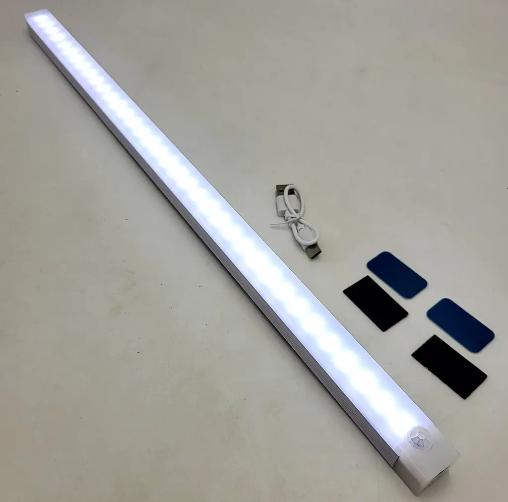 Акумуляторна LED лампа 4W з датчиком руху та регулюванням яскравості світильник з магнітами ліхтар 50см універсальне підсвічування UKC холодне світло - фото 2