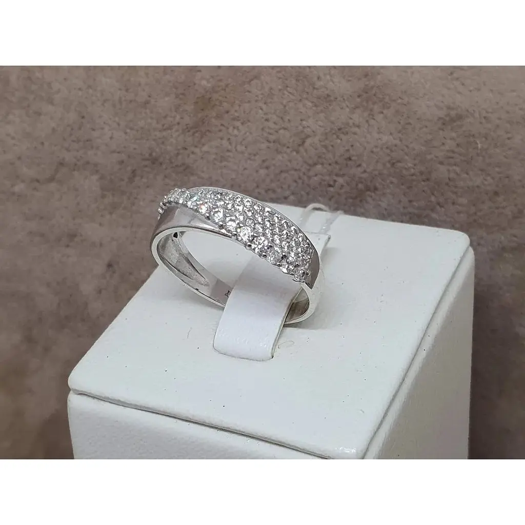 Срібне кільце Агні Діагональ з фіанітами. 1244/1Р-CZ 18 - фото 4