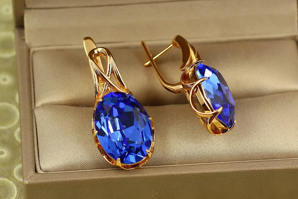 Сережки Xuping Jewelry Гранд із синім каменем 3,1 см золотисті - фото 4