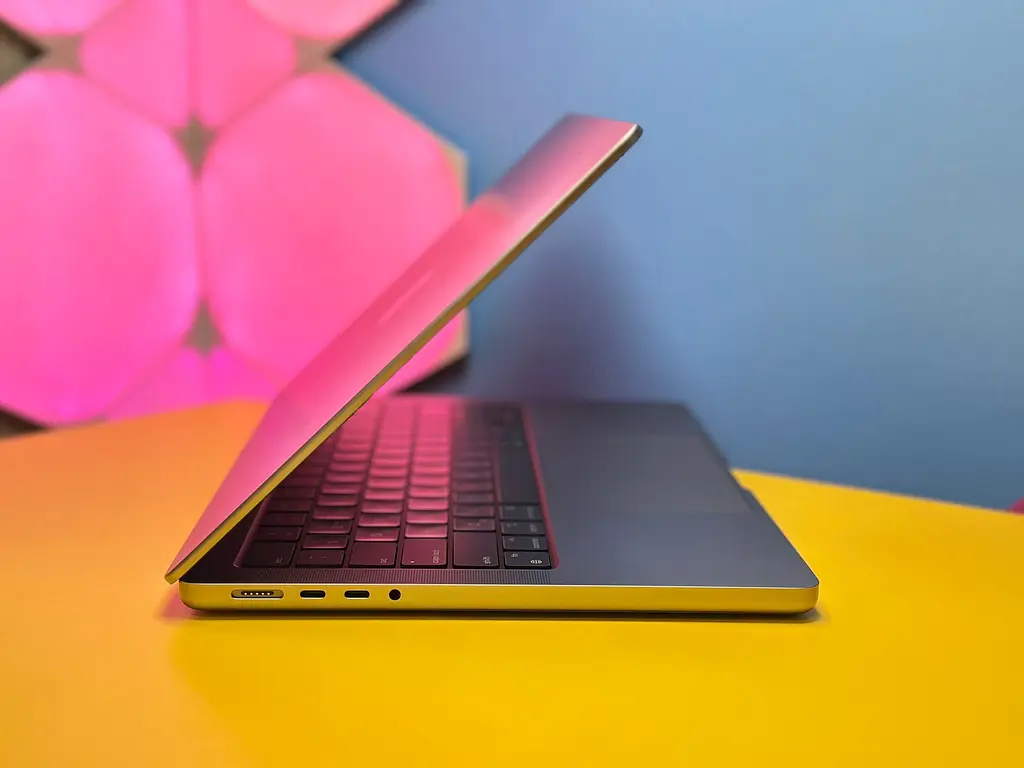 Ноутбук Apple MacBook Pro 14'' M3 8GB/512GB Space Gray MTL73 [WHYQ] Б/У [146938] - фото 3