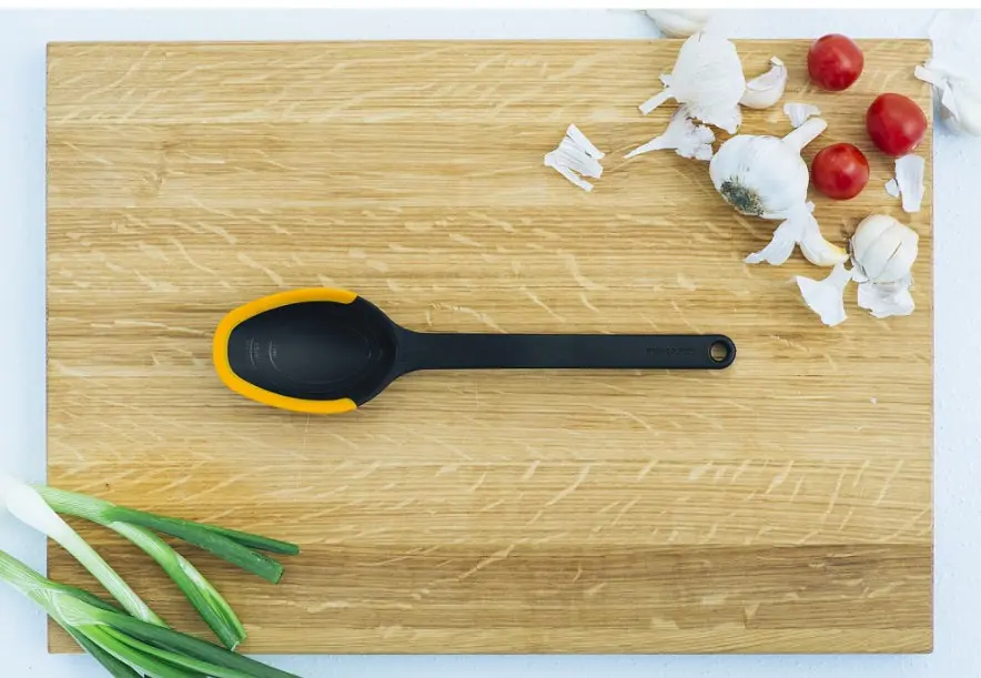 Ложка Fiskars Form з силіконовим краєм чорна 29 см (1027299) - фото 9