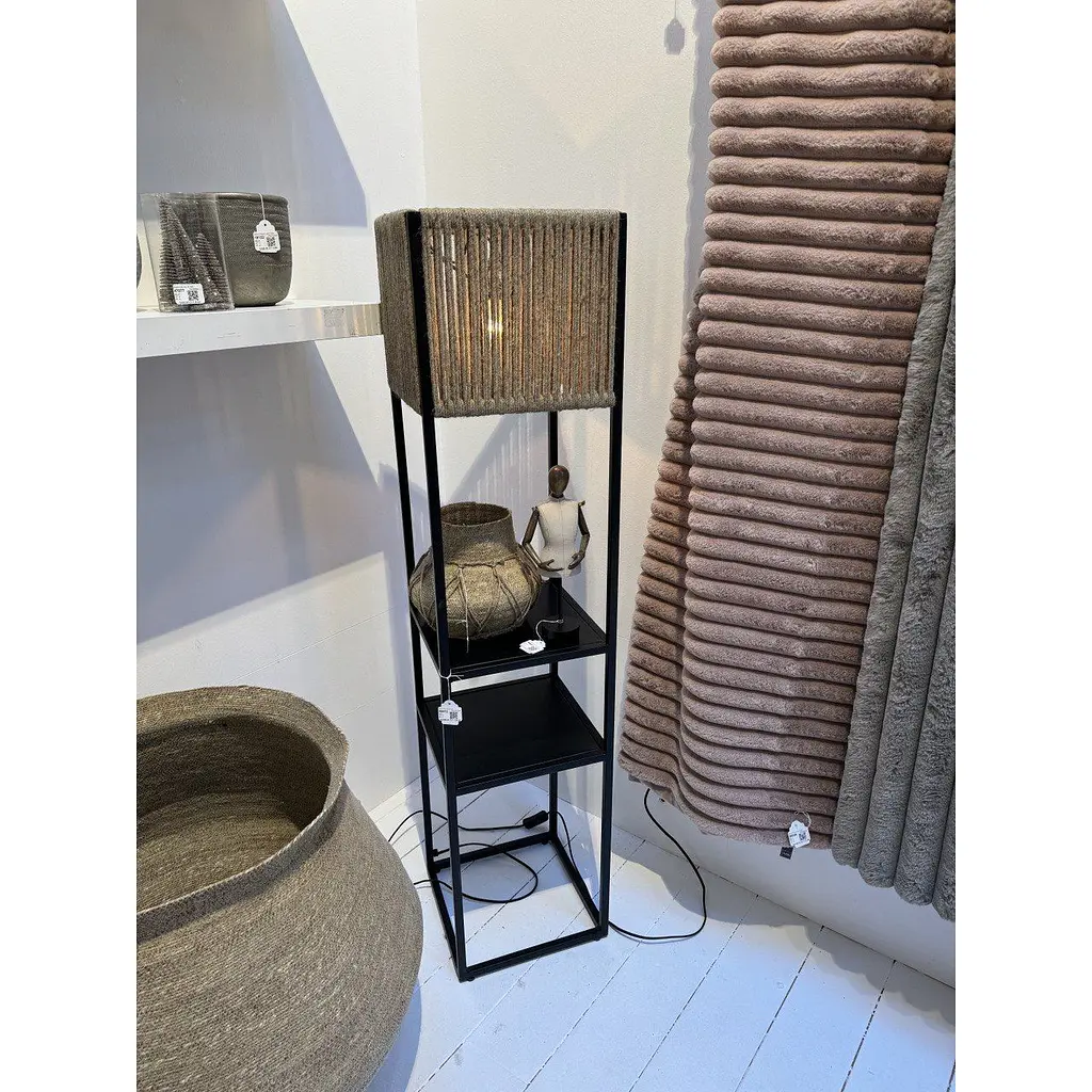 Лампа напольная J-line квадратная с полочками и абажуром из джутовой веревки 134 см (46472) - фото 4