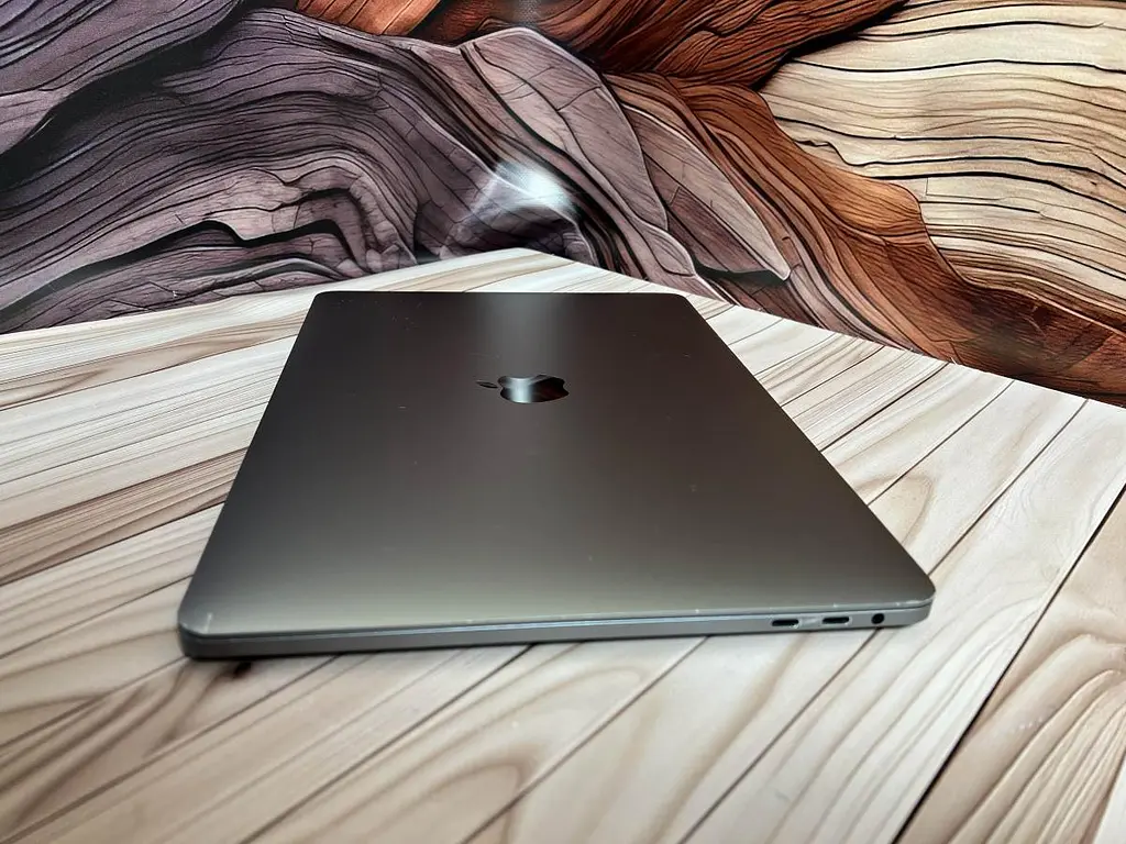 Ноутбук Apple MacBook Pro 13" 2018 A1989 i7-8559U/16/512 (C02ZG0LBLVDM) Б/в - фото 6