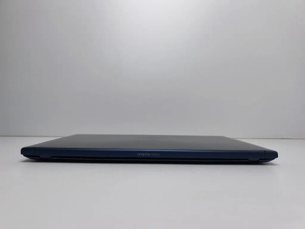 Ноутбук ASUS 15.6" ZenBook FHD IPS Core i7-10510U Ram 16GB SSD512GB Intel UHD Graphics (12009) Б/в - фото 2