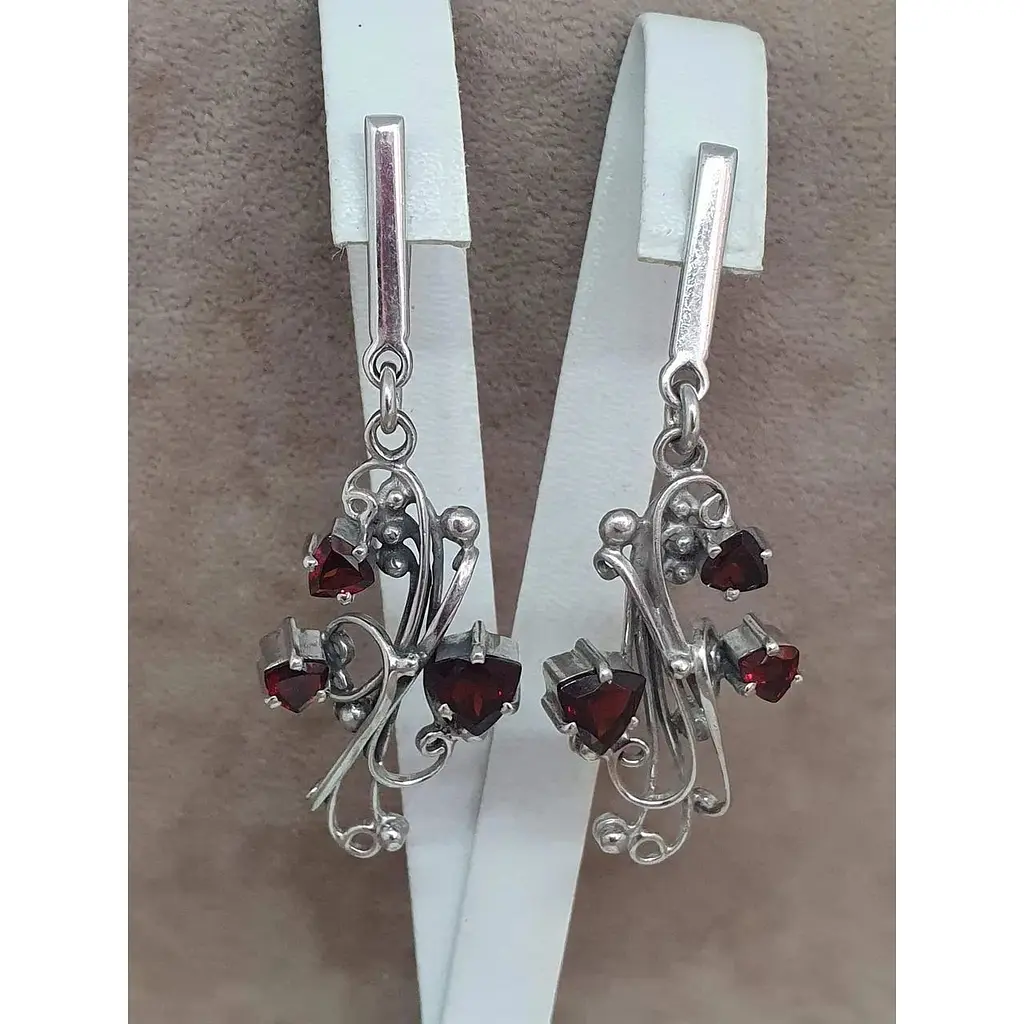 Срібні сережки Агні Срібні ноти з гранатом. 2558 - фото 4