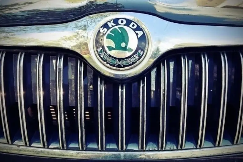 Емблема Skoda вигнута на скотчі D88 мм (пр-во Польща) ПХ 172.53 - фото 2