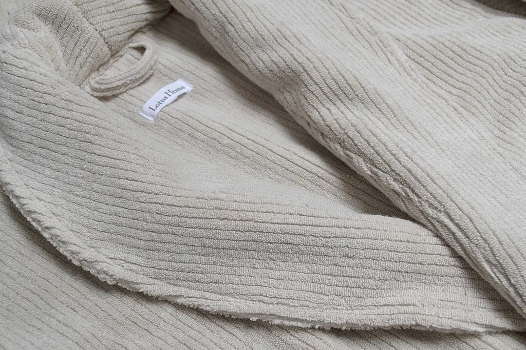 Халат unisex Lotus Home - Bold New Microcotton beige махровый XL - фото 5