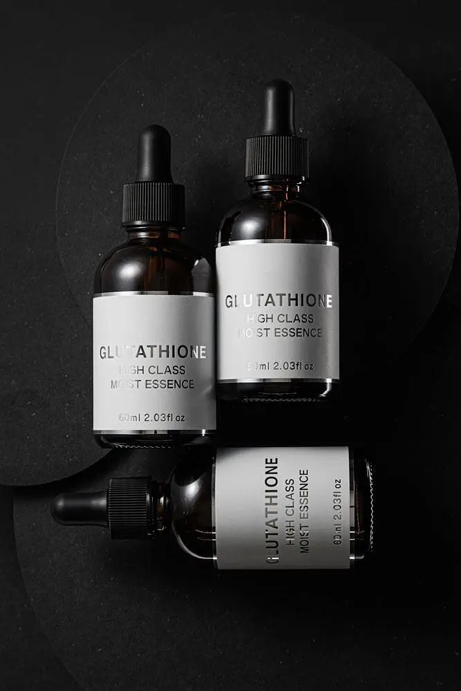 KOR JAPAN Glutathione High Class Moist Essence антивікова сироватка з глутатіоном і нанокерамідами, 60 мл - фото 4