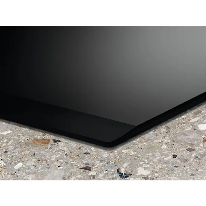 Варильна поверхня індукційна Electrolux 71 см розширена зона датчик кипіння Fry sensor Hob2Hood чорний - фото 3