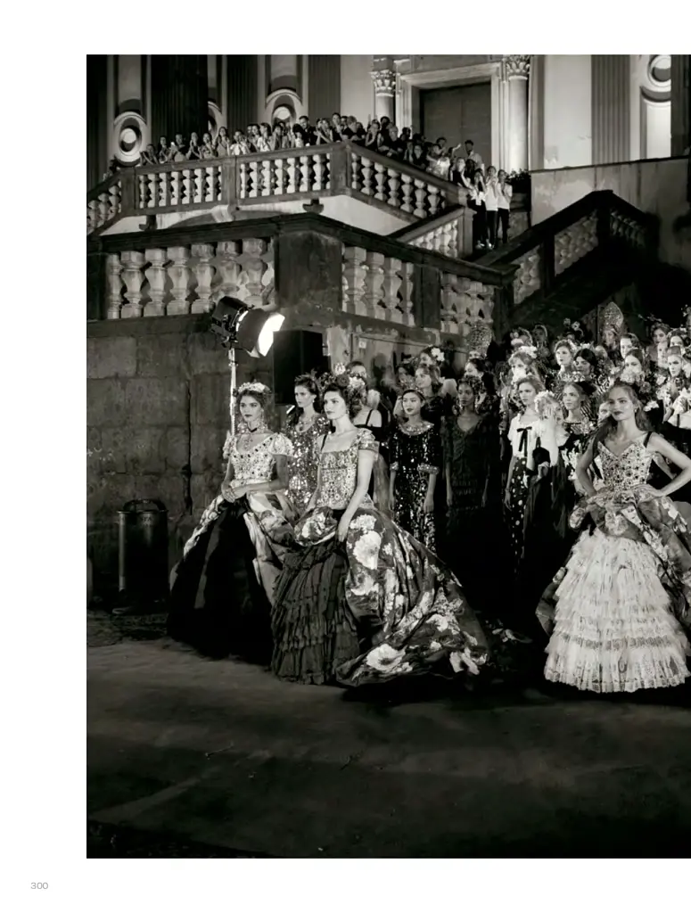 La Dolce Vita. Inside the World of Dolce&Gabbana’s Alta Moda Fashion Shows - Метт Левер - фото 20
