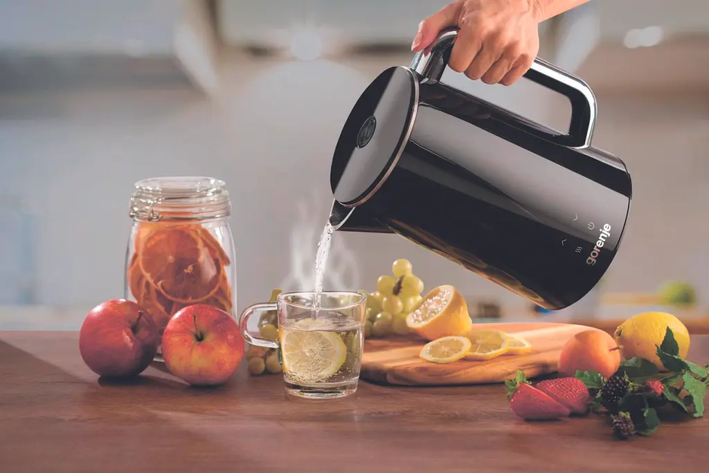 Gorenje Электрочайник, 1.7 л, двойные стенки, LED дисплей, Strix контроль, черный - фото 5