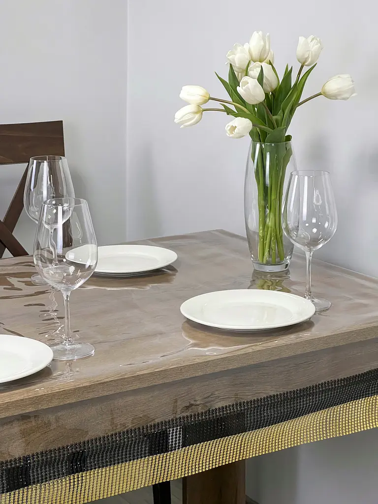 Скатерть силиконовая с черно-золотой стразовой лентой 400х100 см - фото 10