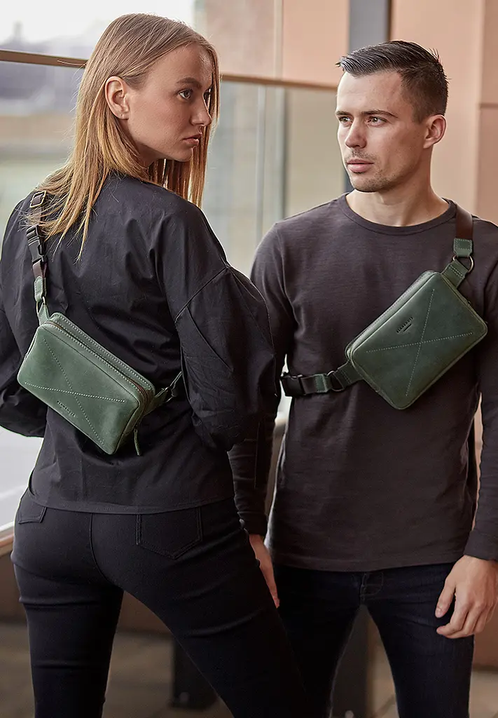 Кожаная поясная сумка Dropbag Mini зеленая Crazy Horse - фото 2