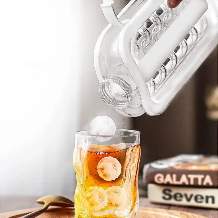 Силиконовая форма для льда на 17 шариков в виде бутылки белая ICE CUBE TRAY - фото 6