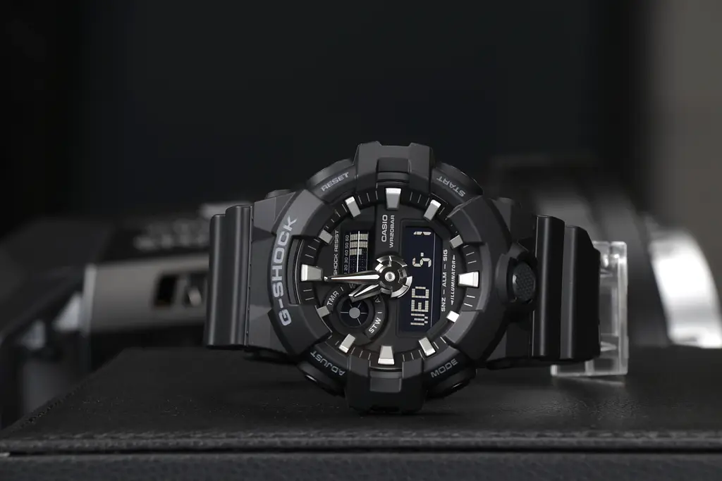 Наручний годинник Casio G-Shock GA-700-1BER - фото 2
