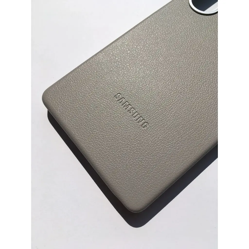 Оригінальний протиударний шкіряний чохол Samsung Kindsuit Case для Galaxy S25 Ultra Grey EF-VS938PBEGWW - фото 7