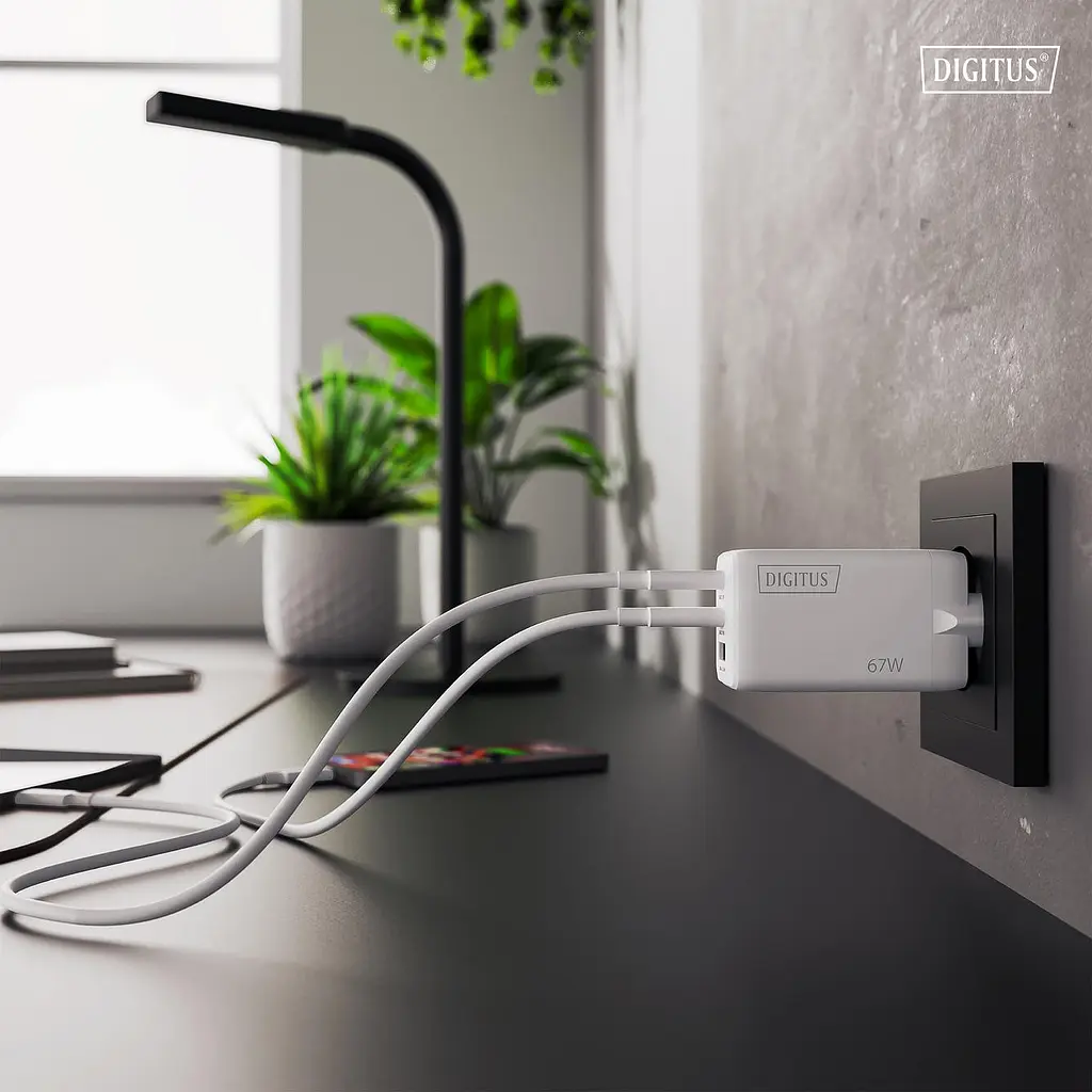 Зарядний пристрій 2xUSB-C, 1xUSB-A DIGITUS GaN 67W - фото 2