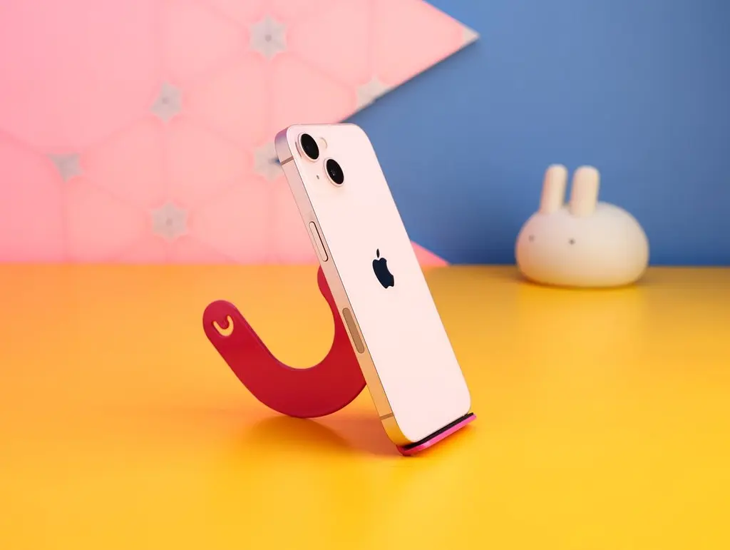 Смартфон Apple iPhone 13 128 ГБ рожевий (MLPH3) б/в [175304] - фото 6