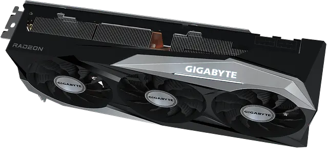 Видеокарта GIGABYTE Radeon RX 6800 XT GAMING OC 16G (GV-R68XTGAMING OC-16GD) - фото 3