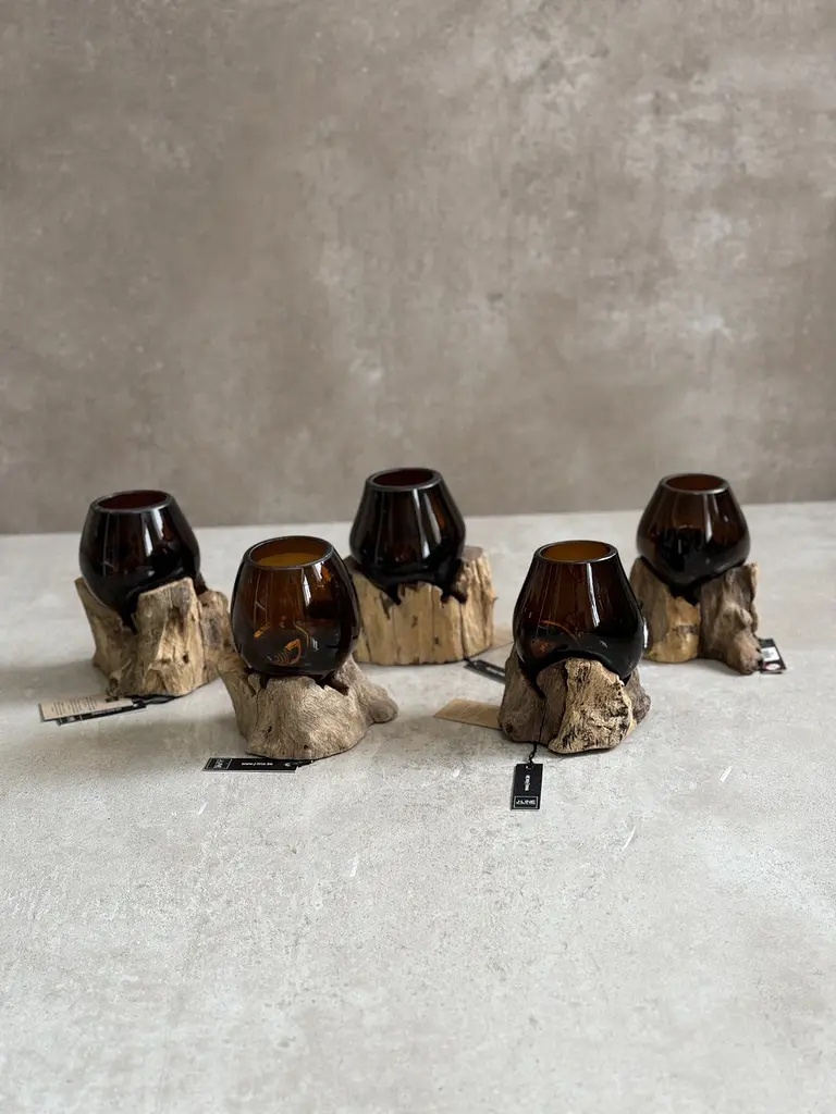 Ваза J-line манго стеклянная фигурная коричневая на дереве 13х17 см (42342) - фото 2