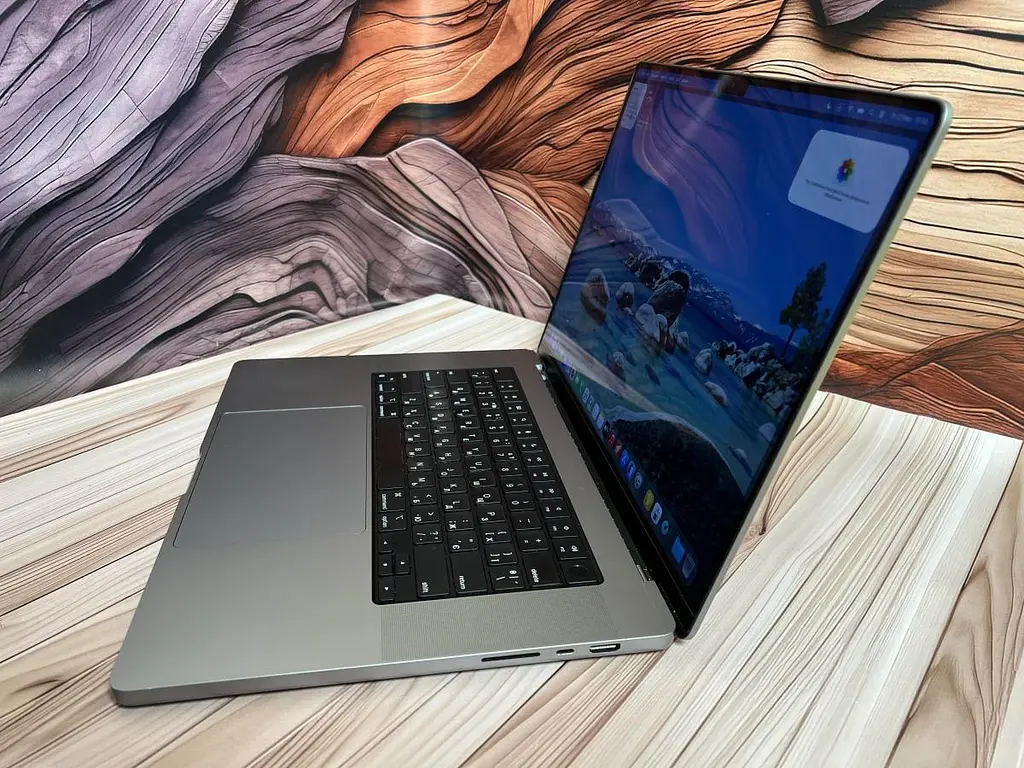 Ноутбук Apple MacBook Pro 16" 2021 M1 MAX/32/512 (M0PYFF9XPH) Б/в - фото 3