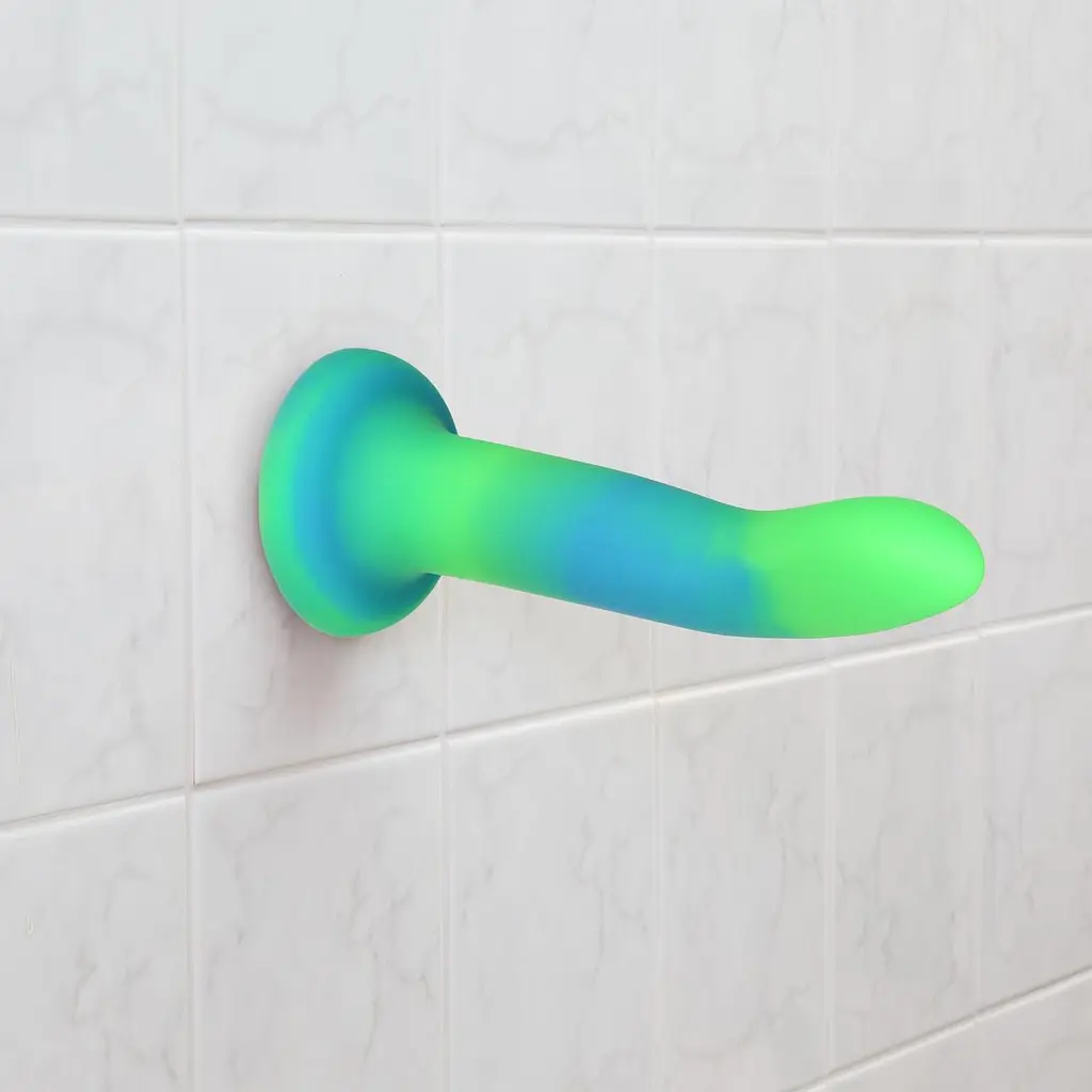 Светящийся в темноте фаллоимитатор Addiction Rave 8″ Glow in the Dark Dildo Blue Green, 20,3 см - фото 6
