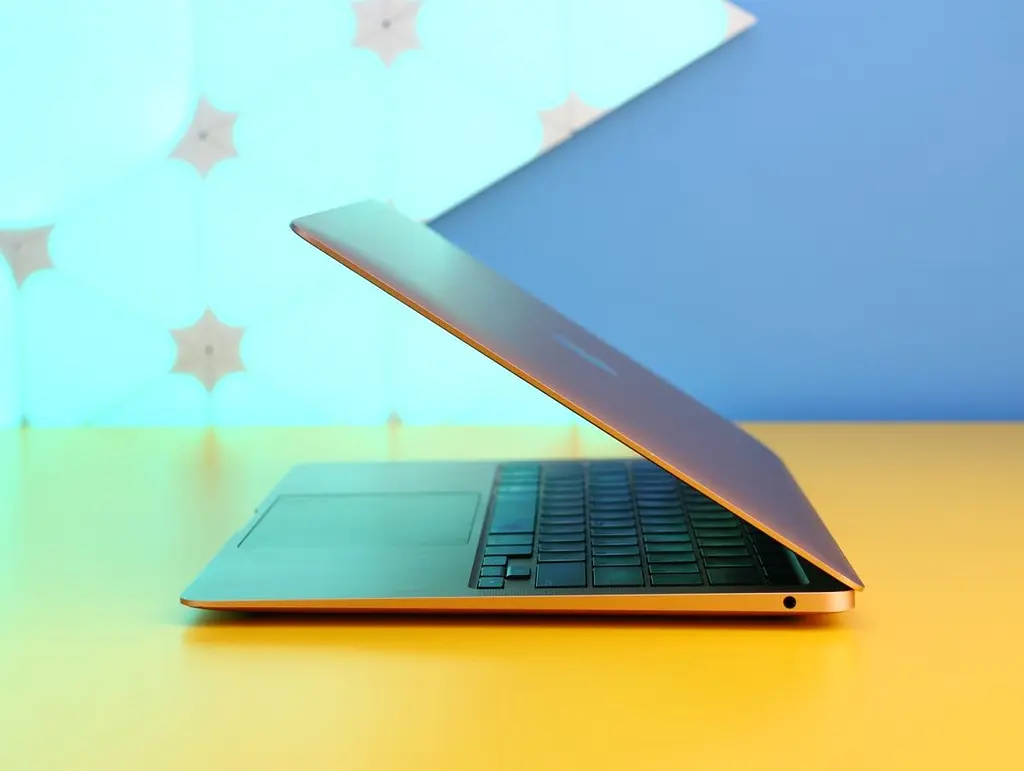 Ноутбук Apple MacBook Air 13" 8/256GB Gold Late 2020 (MGND3) Б/в [171484] - фото 2