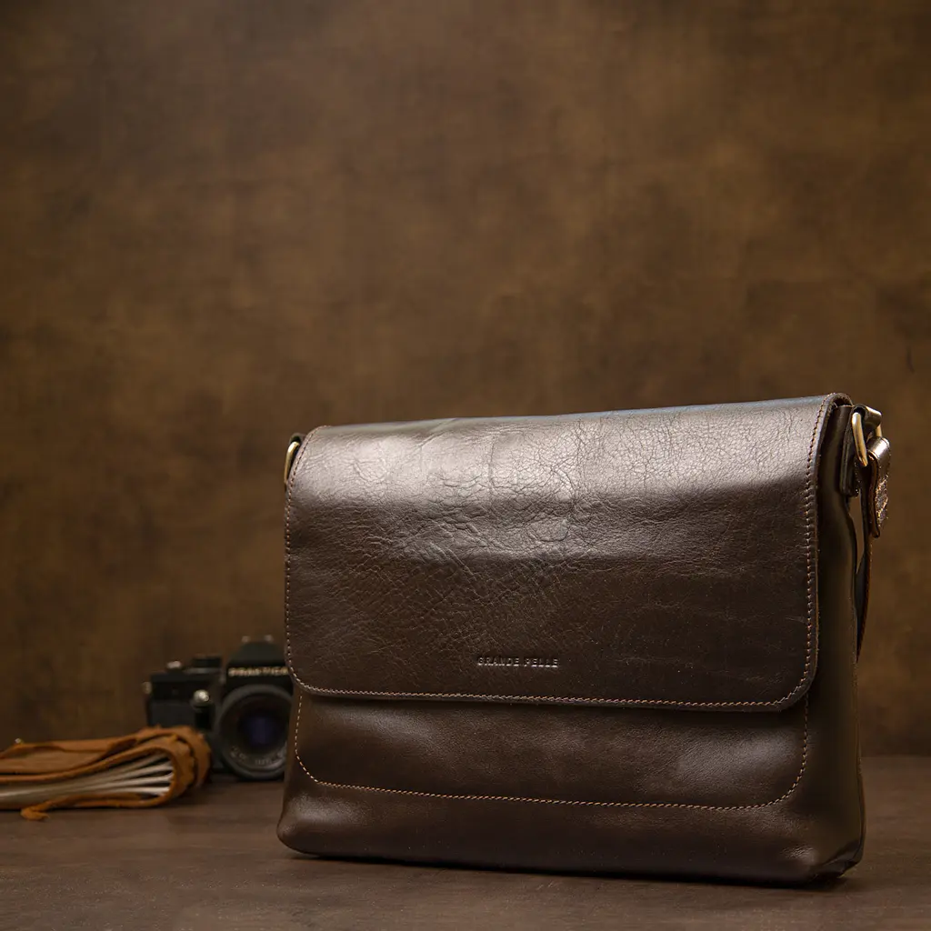 Кожаная мужская сумка GRANDE PELLE 30х23х6 см sum0015573 - фото 6