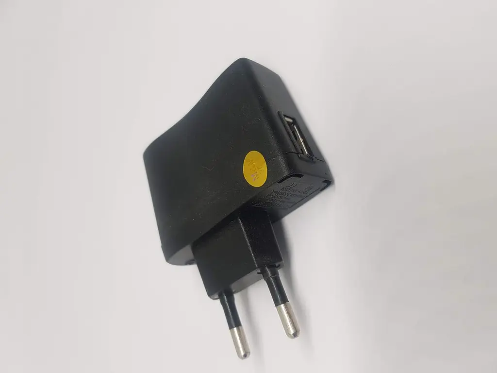 Універсальний пристрій Profi USB вихід - фото 2