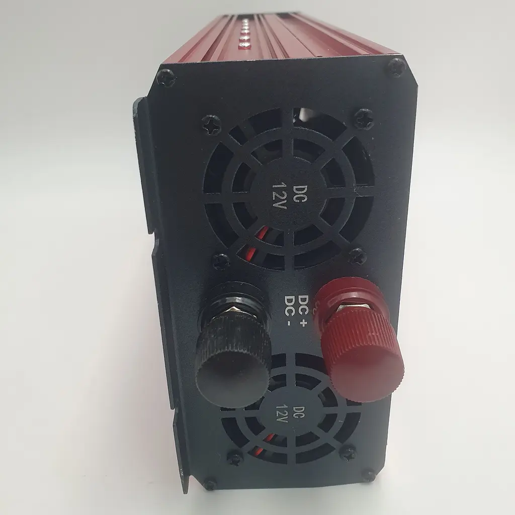 Автоінвертор-перетворювач напруги 12 V-220 V 3000 Вт з функцією плавного пуску та USB-виходом 12 V у 220 V 3000 W Power Inverter - фото 6