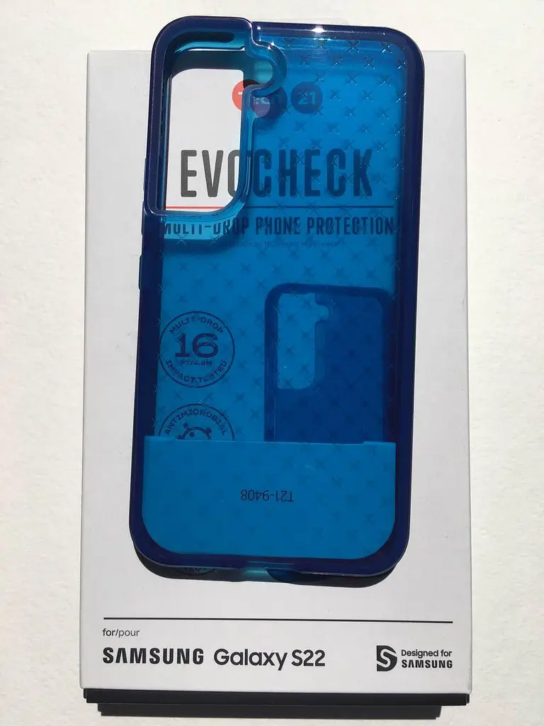 Оригінальний протиударний чохол Tech21 Evo Check для Samsung Galaxy S22 (6.1") Blue (T21-9408) - фото 3