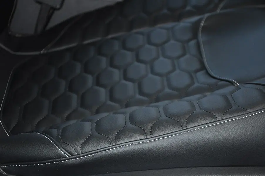 Автомобільні чохли для передніх сидінь Cayman Luxury black Model S Чорні - фото 4