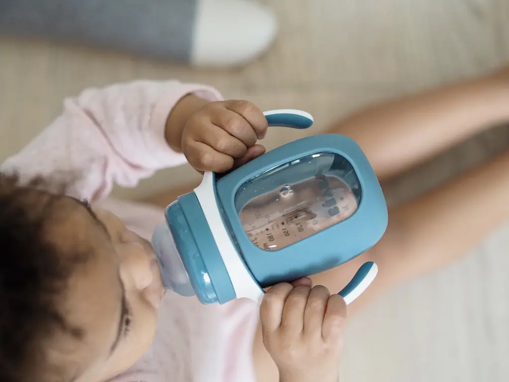 Поильник стеклянный Beaba 2 в 1 210 мл синий (913519) - фото 6