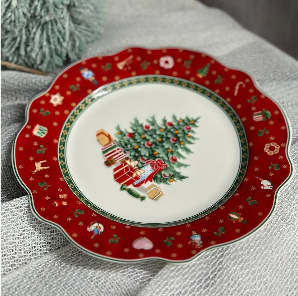 Тарелка десертная Christmas 21.5 см фарфоровый новогодний принт Бело красный - фото 2