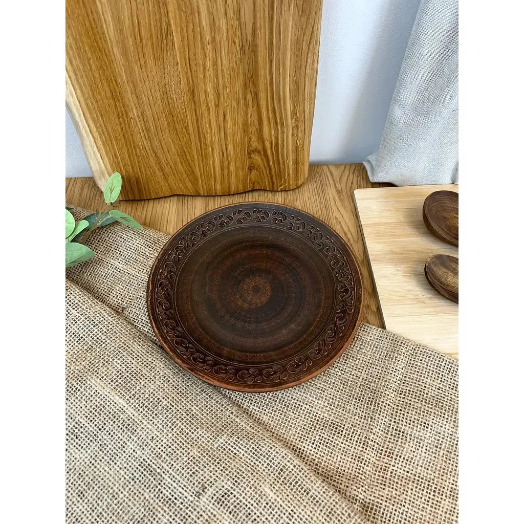 Тарілка 21 см керамічна (глиняна) різьблена Декор - фото 2