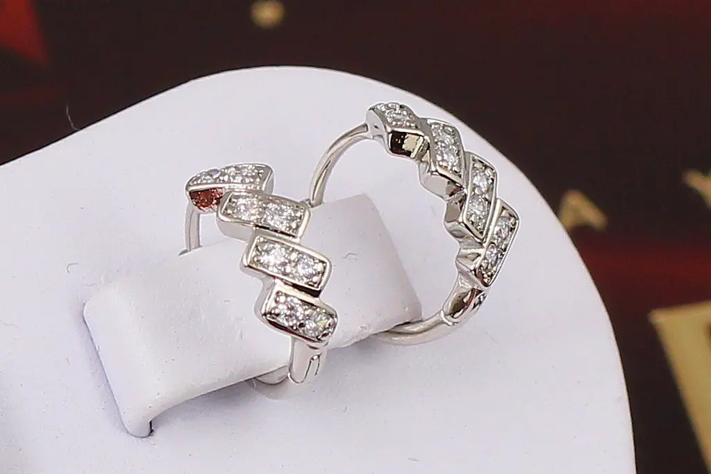Сережки кільця Хuping Jewelry ялинка 1.3 см сріблясті - фото 2