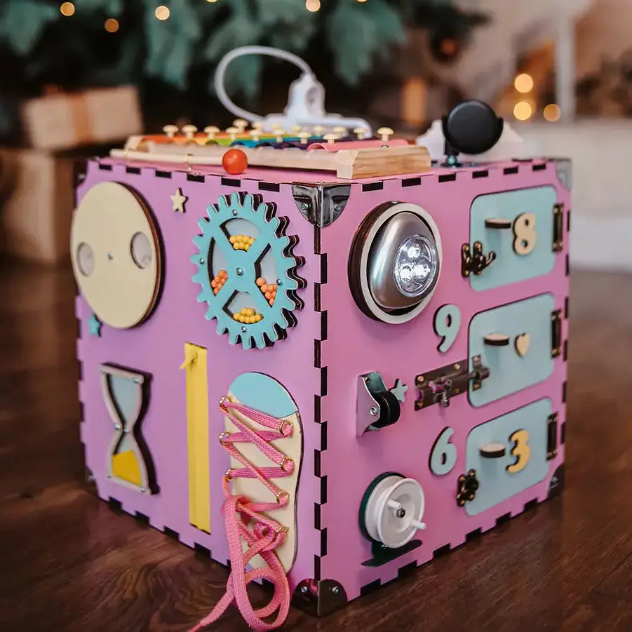 Развивающая игрушка Бизикуб Temple Group TG200132 30х30х30 см Розовый - фото 2