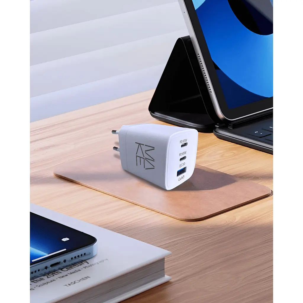 Зарядний пристрій Make 65 W 2 x PD + QC White - фото 6