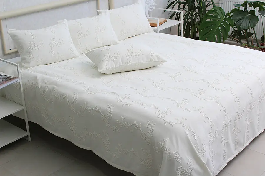 Покрывало с наволочками PrimaTeks Gloria milk 160х240 см pbe0042946 - фото 3