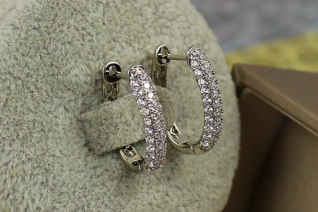 Сережки Xuping Jewelry три доріжки з фіанітів 1.9 см сріблясті - фото 3