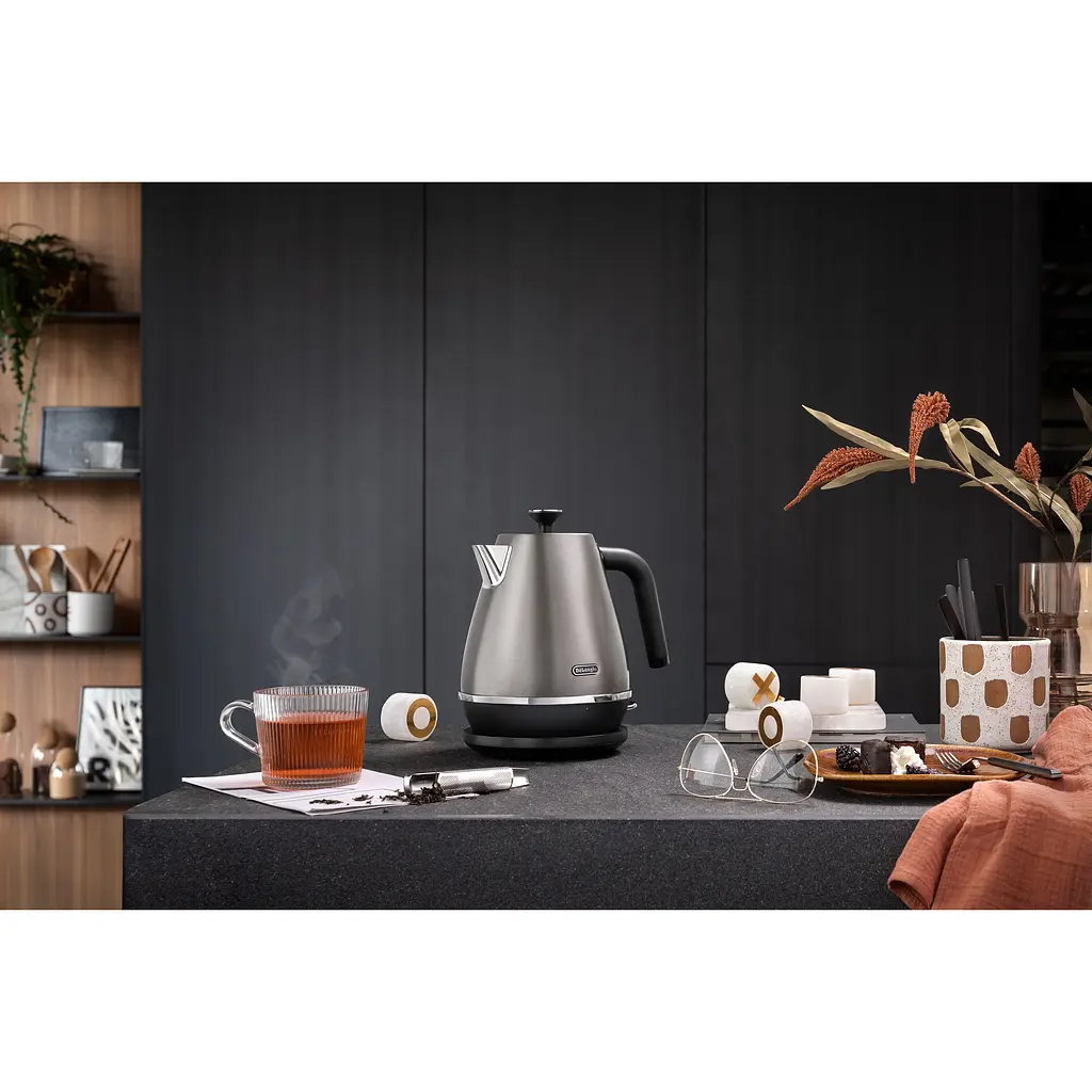Електрочайник DeLonghi KBIN 2001 TB Distinta titanium 1.7 л (00000025741) - фото 5