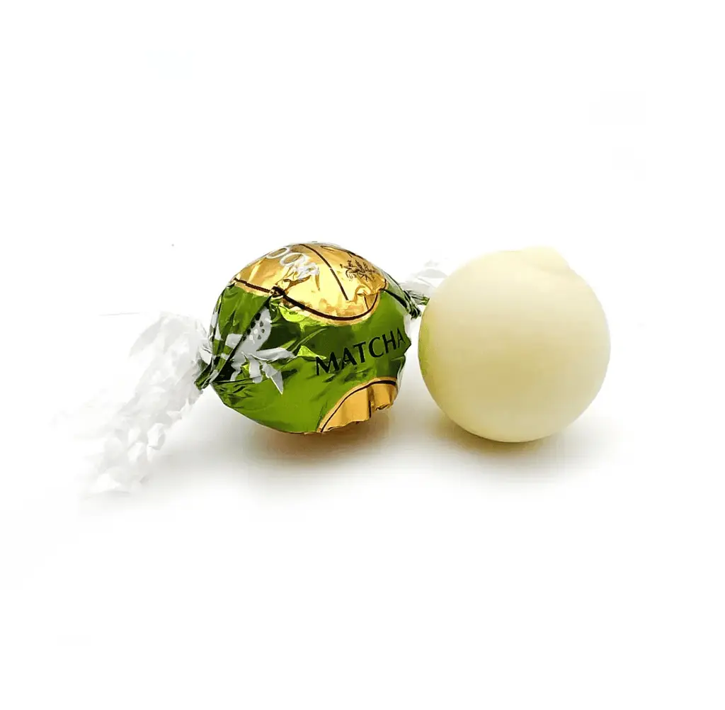 Шоколадні цукерки Lindt Lindor White Chocolate Matcha Truffles 137г - фото 5