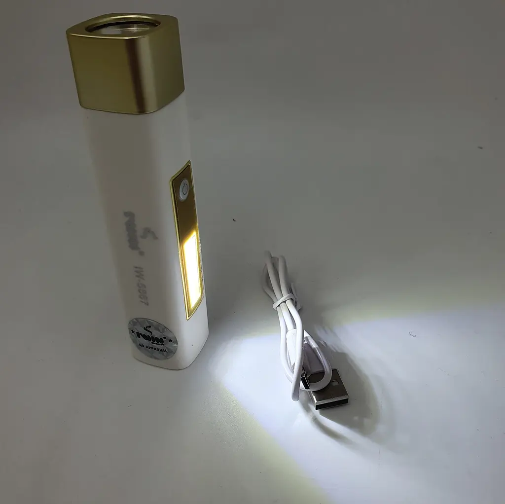 Ліхтарик акумуляторний ручний LED 3W+5SMD збоку панель порт USB з функцією PowerBank 1200mAh світить до 10 годин IWIN IW-5867 - фото 2
