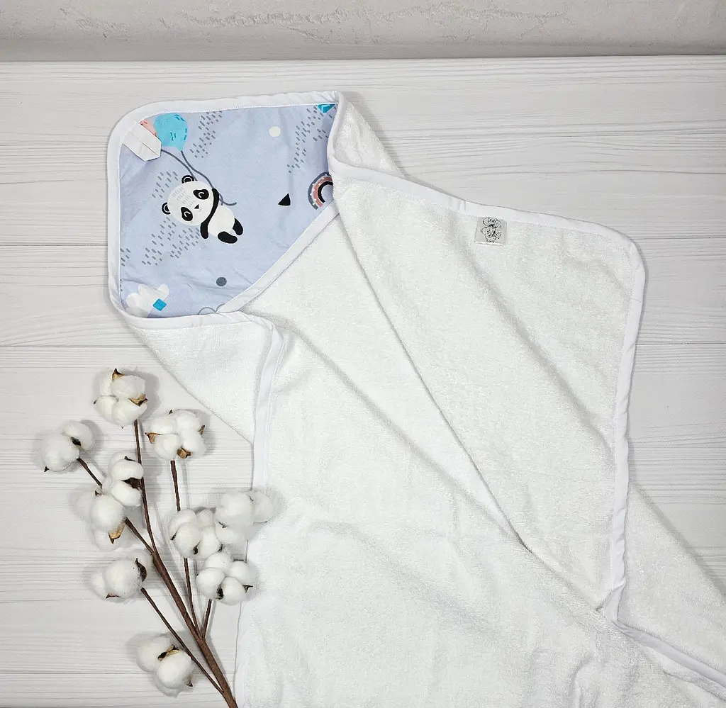 Дитячий рушничок-куточок 80х80 a.l.babybox Панда на кульках Біле - фото 3
