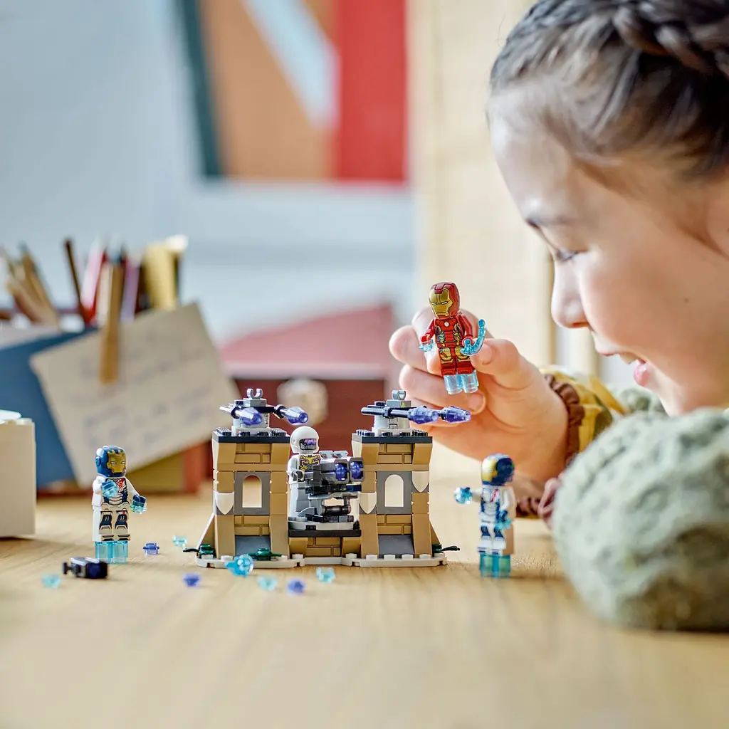 Уценка. Конструктор LEGO Super Heroes Marvel Железный Человек и Железный легион против солдата Гидры 135 деталей (76288) - фото 4