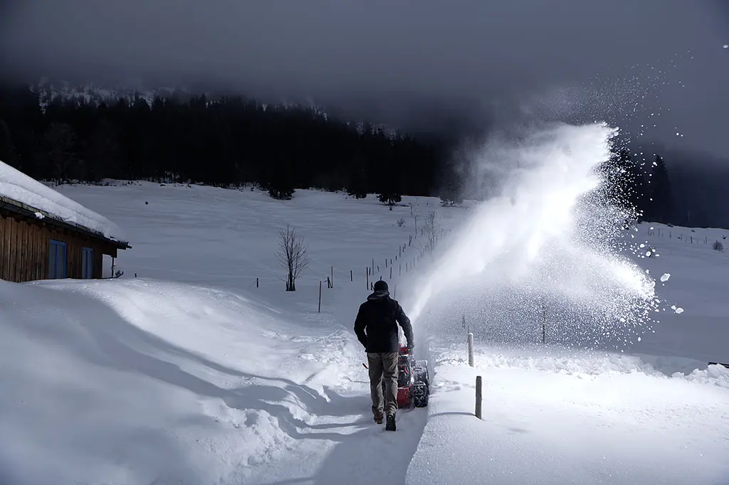 Снігоприбирач бензиновий AL-KO Premium SnowLine 700 E (112931) - фото 6