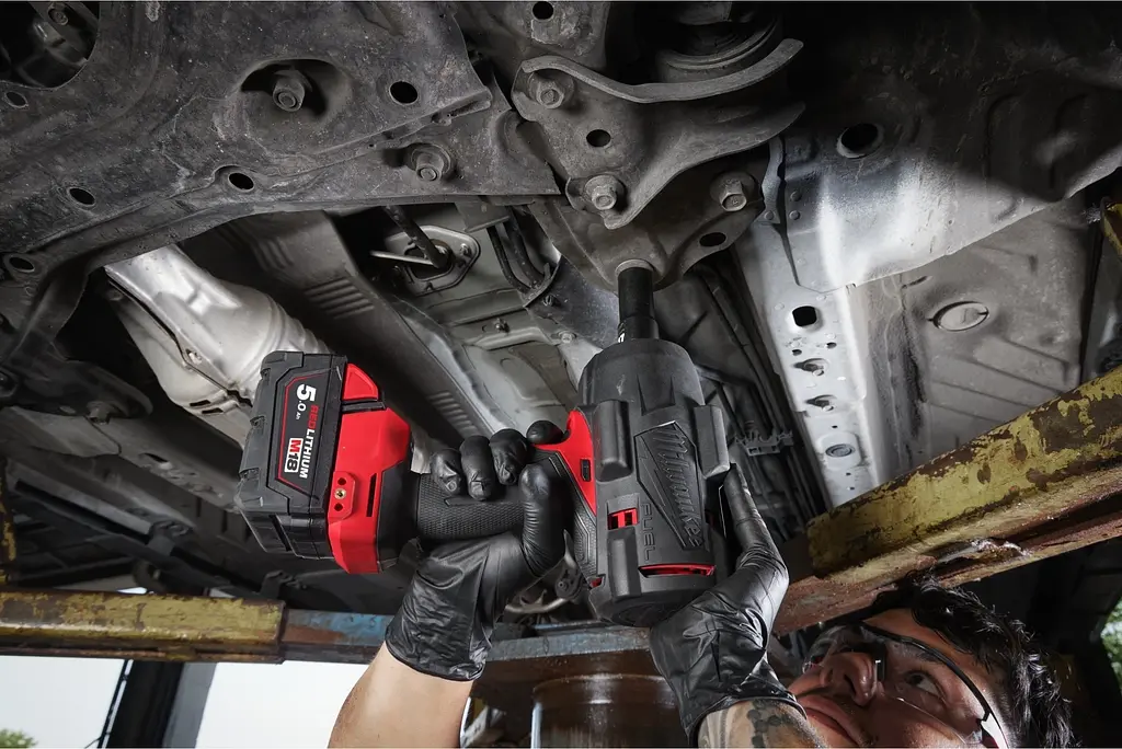 Milwaukee Гайковерт ударний аккумуляторний Milwaukee M18 FHIW2F12-0X 18В 1491Нм 0-2000об/хв 1/2" кейс 3.4кг без АКБ та ЗП - фото 6