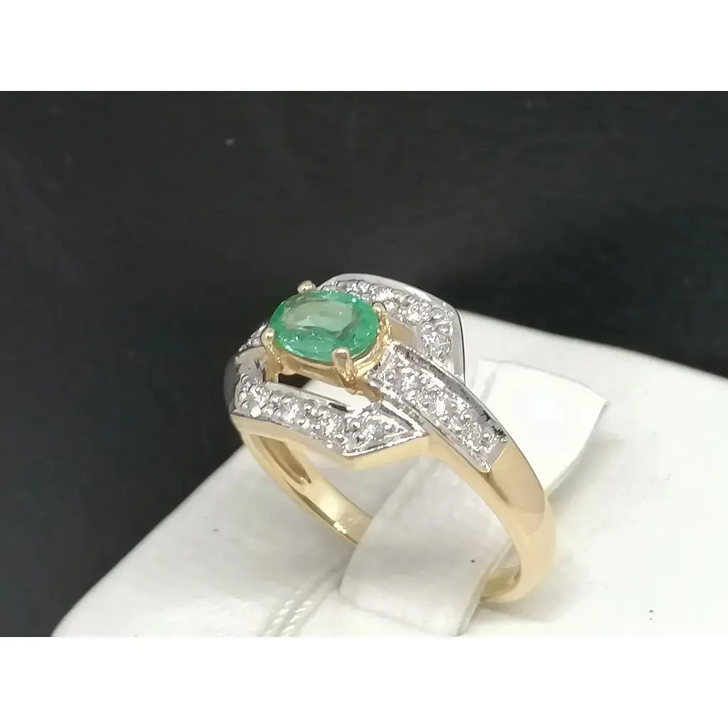 Золоте кільце Центрумикс трейд з діамантами і смарагдом. RE588K 17,5 - фото 3